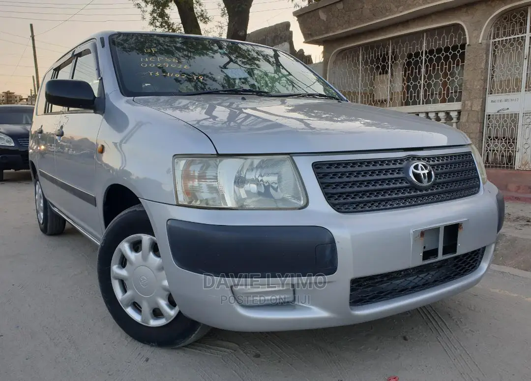 Toyota Succeed 2004 Silver