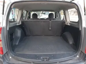 Toyota Succeed 2004 Silver