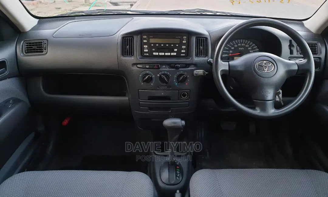 Toyota Succeed 2004 Silver