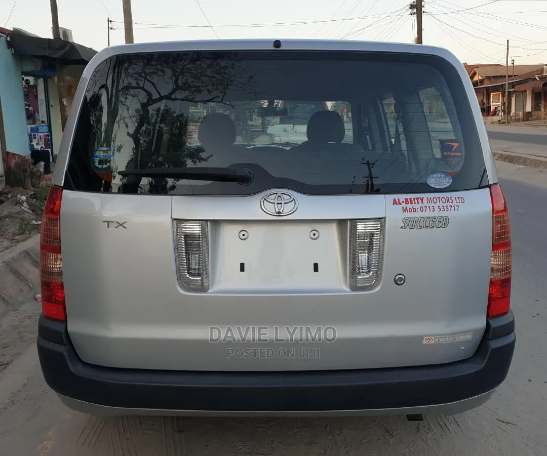 Toyota Succeed 2004 Silver