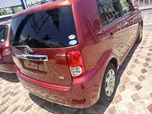 Toyota Corolla Rumion 2008 Brown