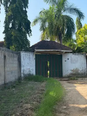 Furnished 3bdrm House in Boaz Mwakyembe, Kunduchi for Sale