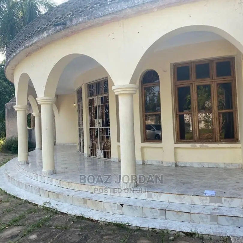 Furnished 3bdrm House in Boaz Mwakyembe, Kunduchi for Sale