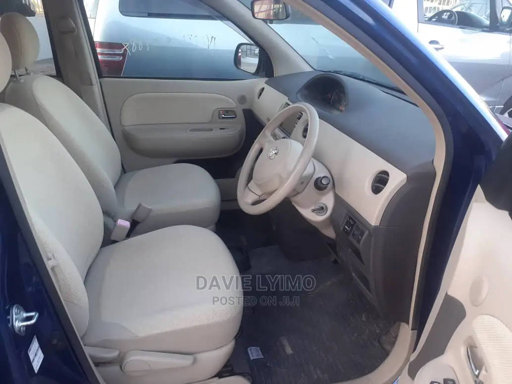 Toyota Sienta 2006 Blue