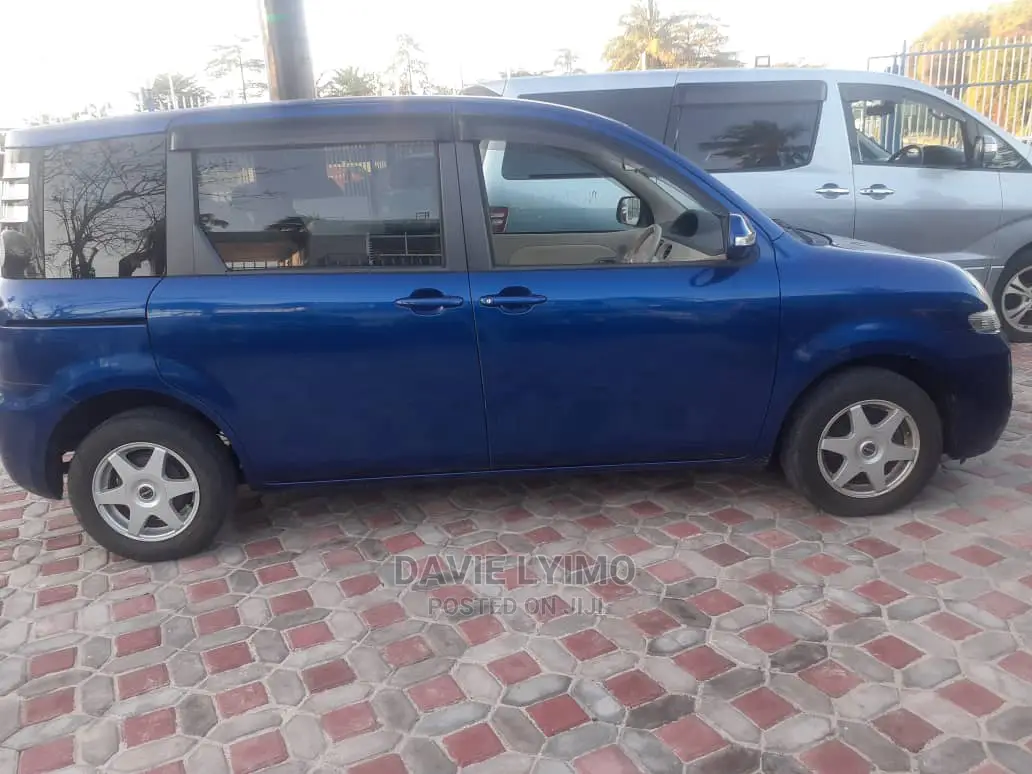 Toyota Sienta 2006 Blue