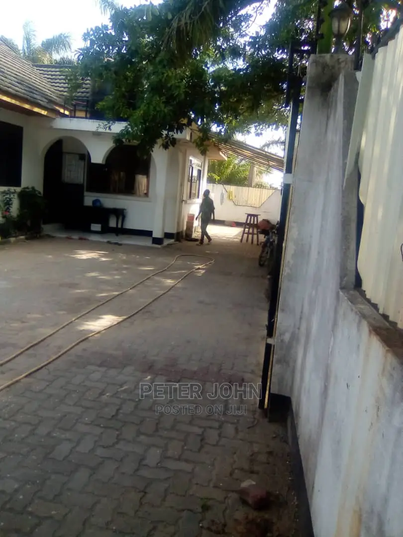 4bdrm House in Kijitonyama for rent