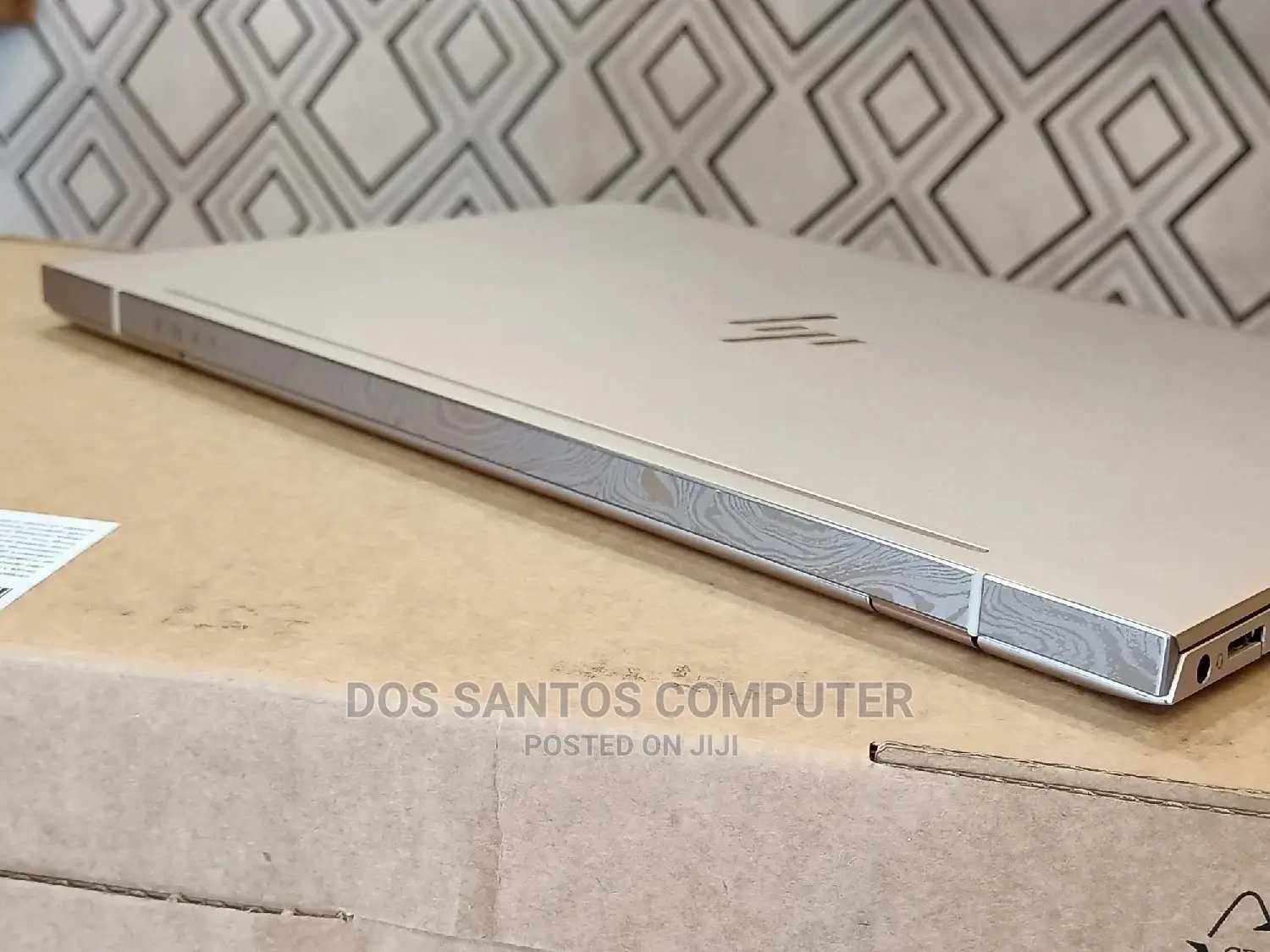 New Laptop HP Envy 13 8GB Intel Core I5 SSD 320GB