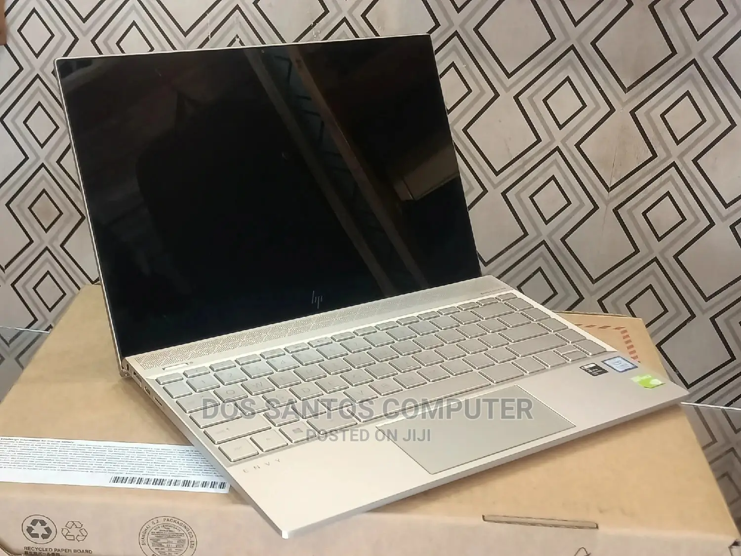 New Laptop HP Envy 13 8GB Intel Core I5 SSD 320GB