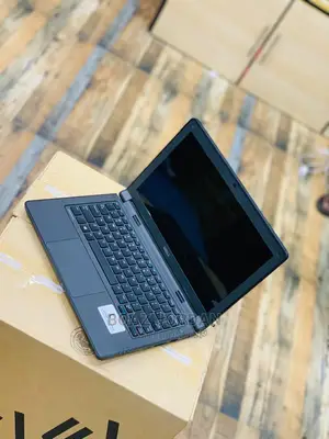 Laptop Dell Latitude 3180 4GB Intel HDD 500GB