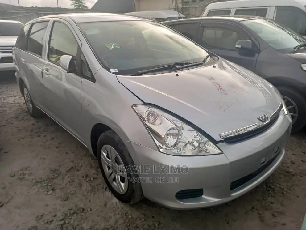 Toyota Wish 2005 Gray
