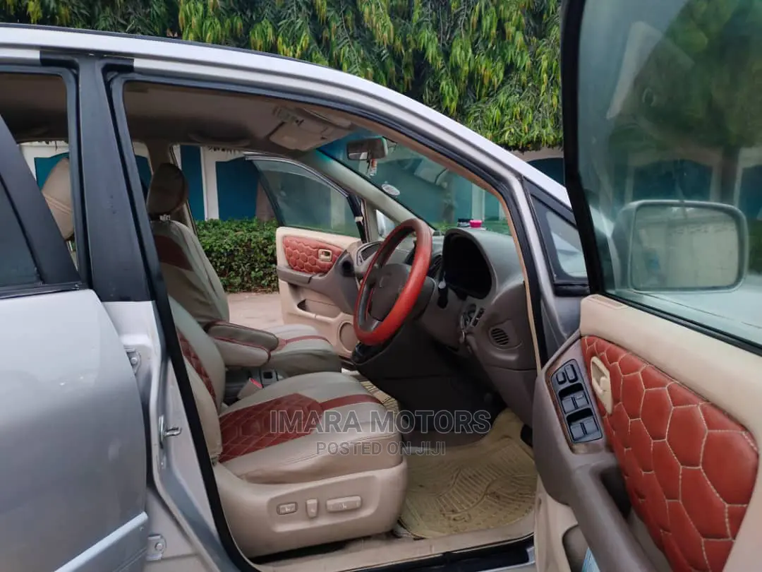 Toyota Harrier 2001 Gray