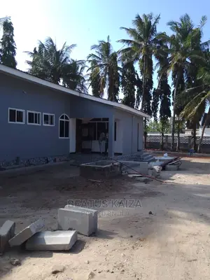 4bdrm House in Bahari Beach, Mbezi for Sale