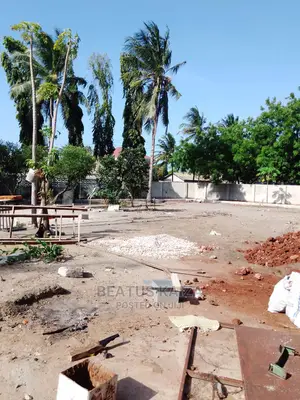 4bdrm House in Bahari Beach, Mbezi for Sale