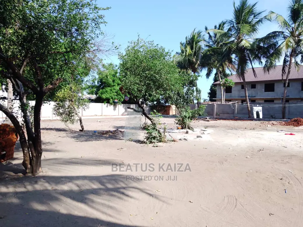 4bdrm House in Bahari Beach, Mbezi for Sale