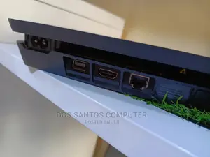 Playstation 4 Slim 1000 GB