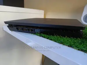 Playstation 4 Slim 1000 GB