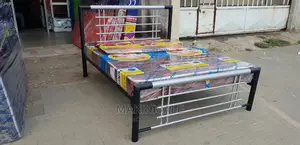 Kitanda Simple Chuma Imara Na
