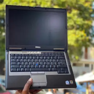 Laptop Dell Latitude D610 2GB Intel Core 2 Duo HDD 160GB