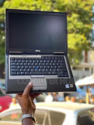 Laptop Dell Latitude D610 2GB Intel Core 2 Duo HDD 160GB