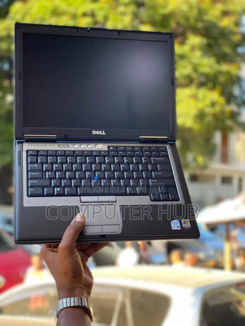 Laptop Dell Latitude D610 2GB Intel Core 2 Duo HDD 160GB