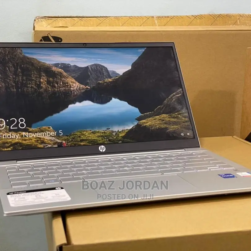 New Laptop HP Pavilion 14 8GB Intel Core I5 SSD 256GB