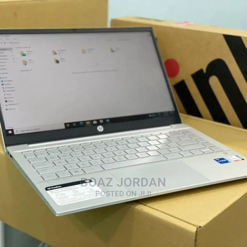 New Laptop HP Pavilion 14 8GB Intel Core I5 SSD 256GB