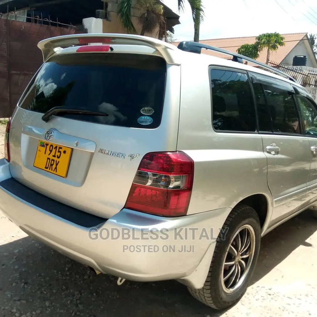 Toyota Kluger 2003 Silver