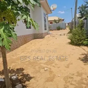 3bdrm House in Peter Slayo, Kinondoni for Sale