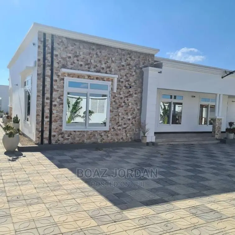 Furnished 5bdrm Bungalow in Boaz Mwakyembe, Dodoma Rural for Sale