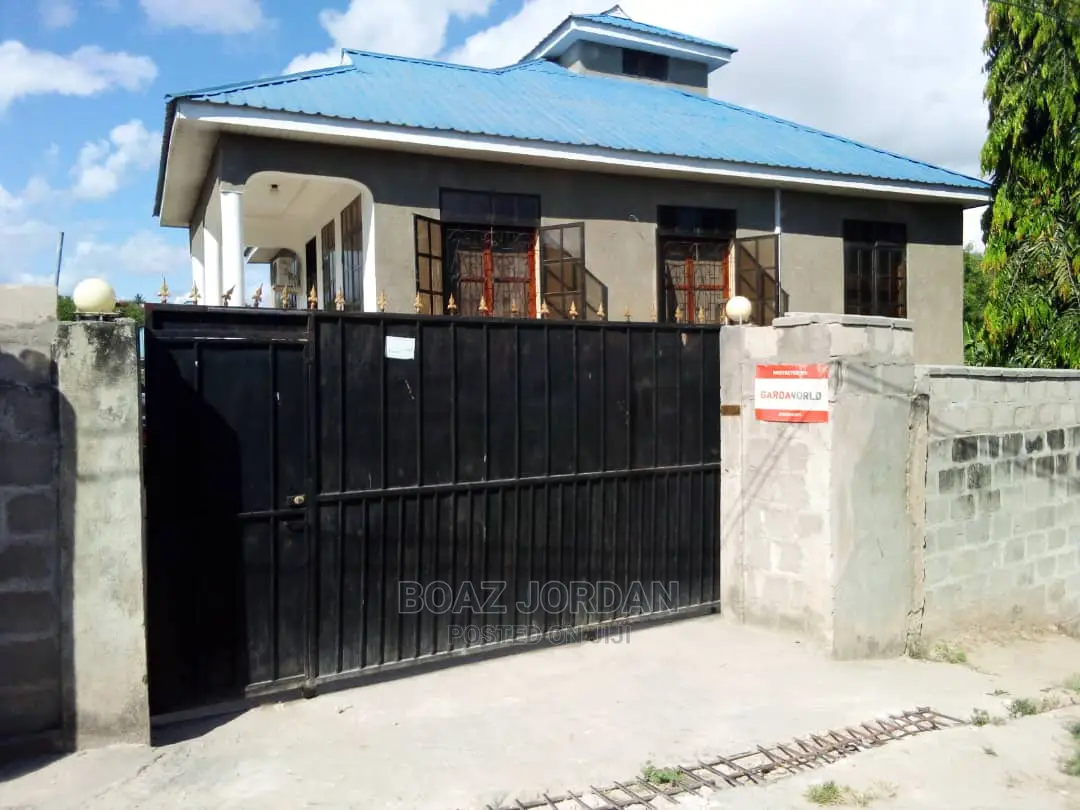 Furnished 6bdrm Apartment in Boaz Mwakyembe, Upanga East for Sale