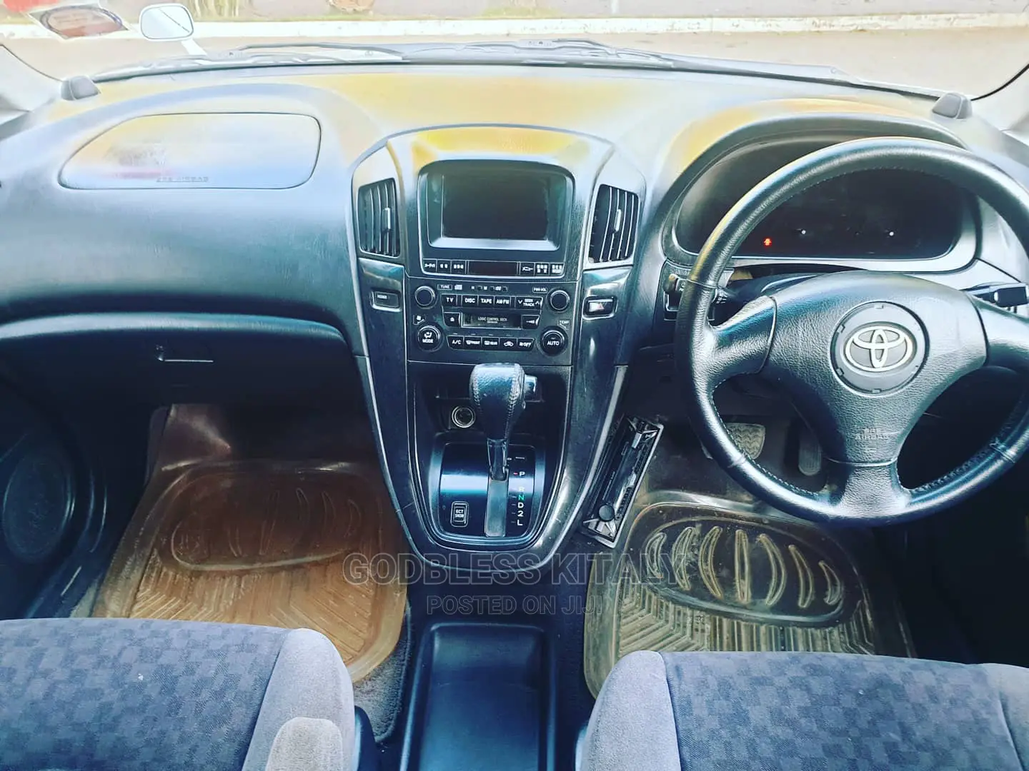 Toyota Harrier 2001 White