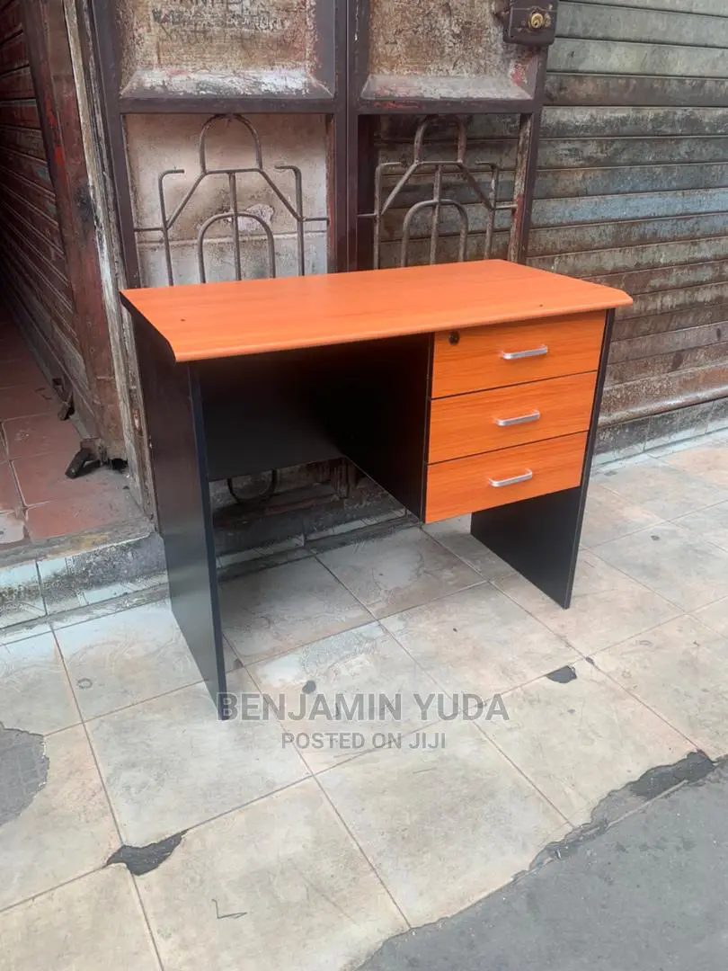 Meza Ya Office