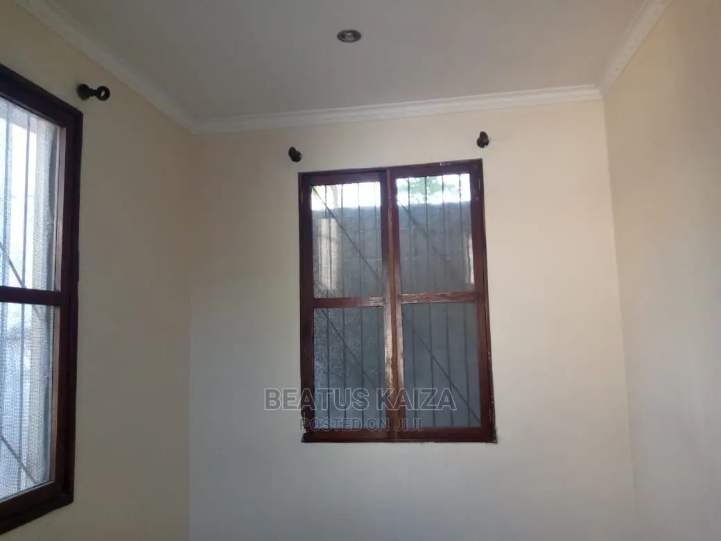 2bdrm Block of Flats in Msasani Namanga for rent