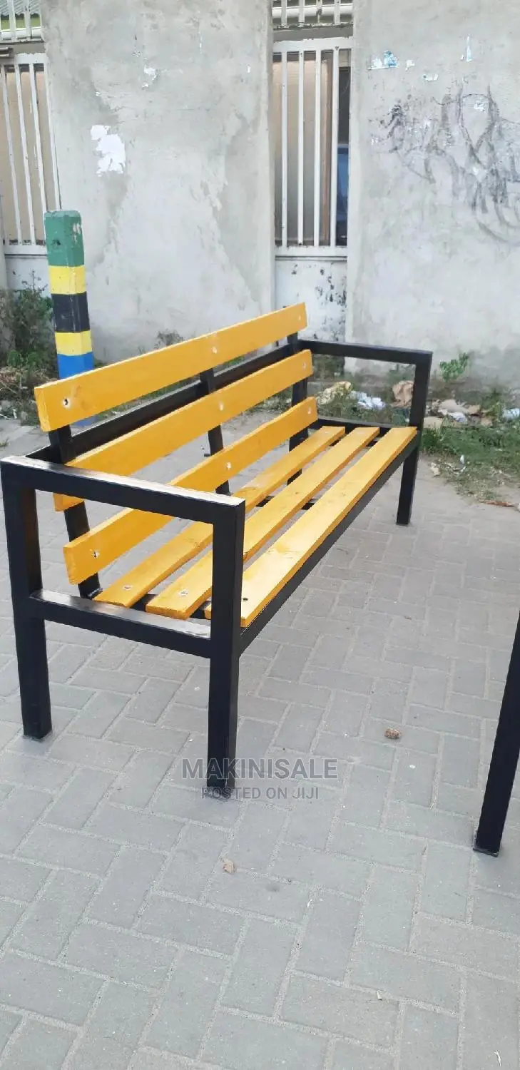 Benchi Nzuri Sana Simple Lina Kaa Garden