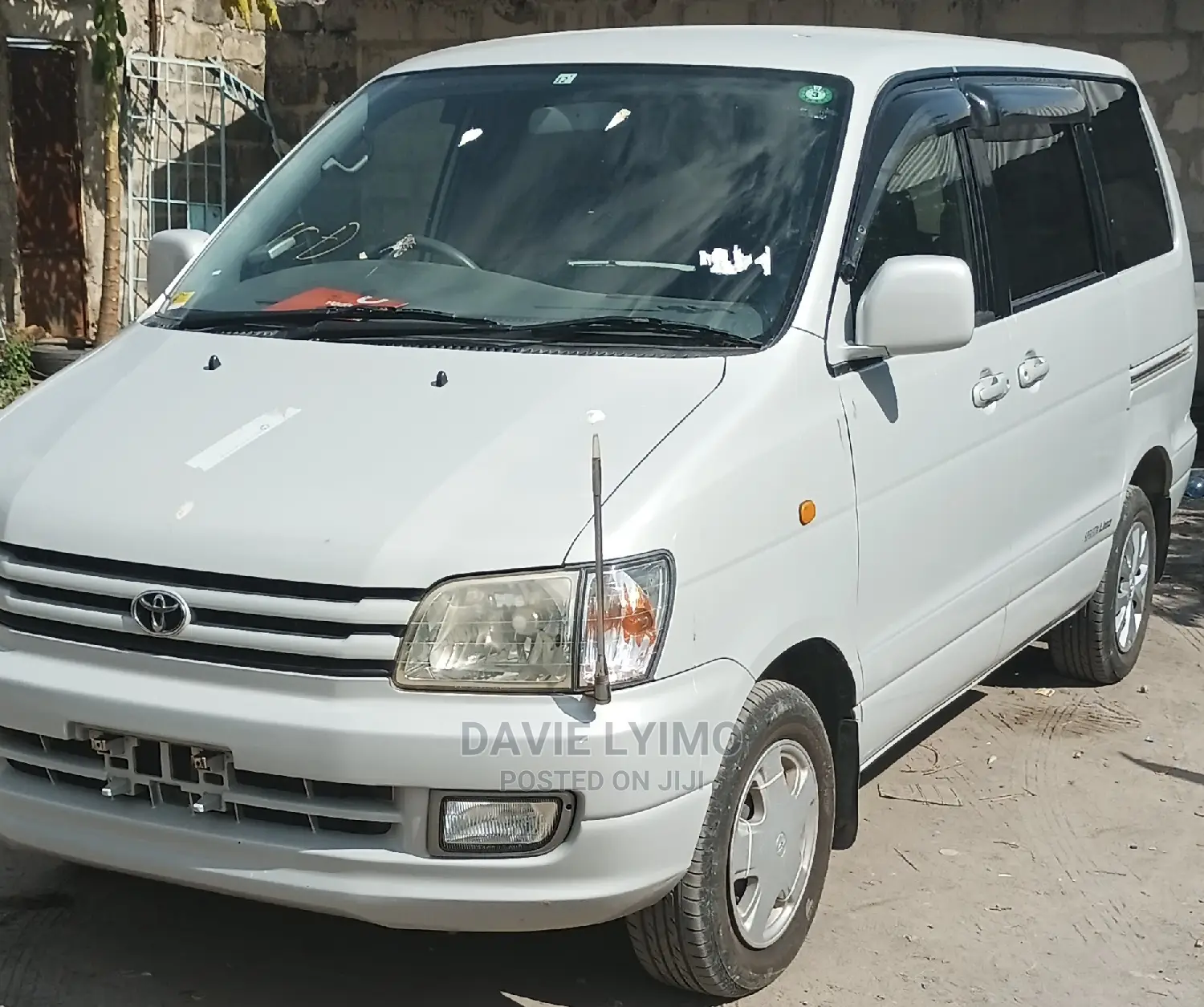 Toyota Lite-Ace 1997 Pearl