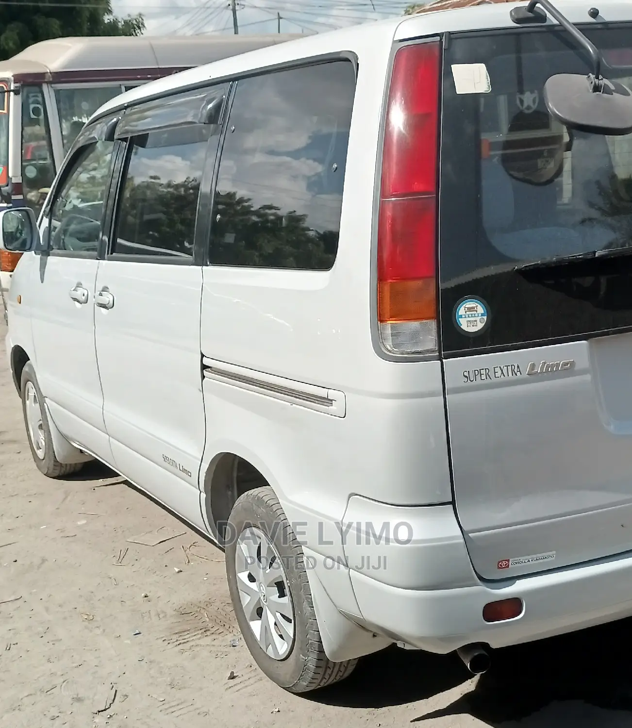 Toyota Lite-Ace 1997 Pearl
