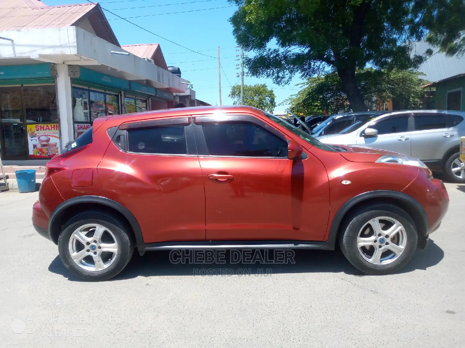 Nissan Juke 2004 Red