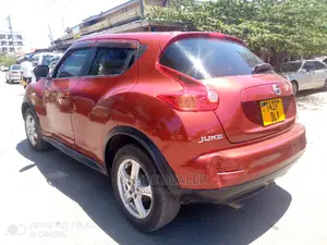 Nissan Juke 2004 Red