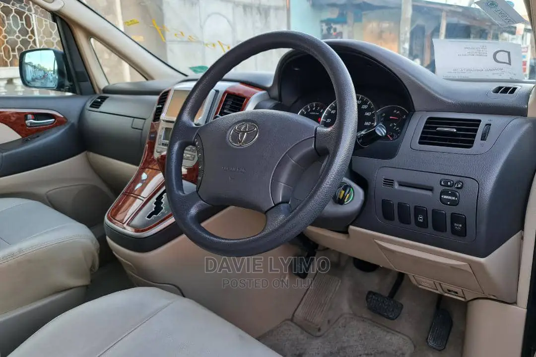 Toyota Alphard 2004 Black