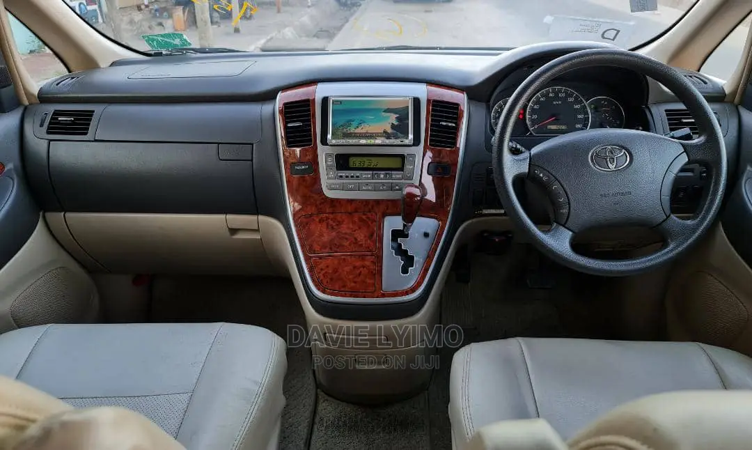 Toyota Alphard 2004 Black
