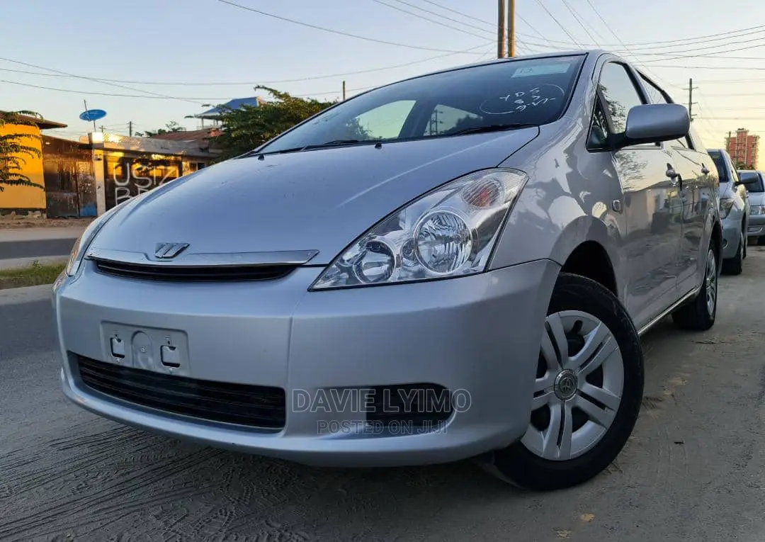 Toyota Wish 2005 Silver