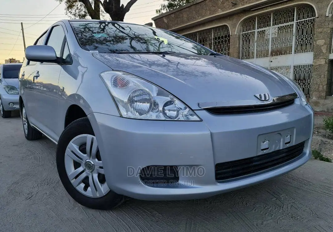 Toyota Wish 2005 Silver