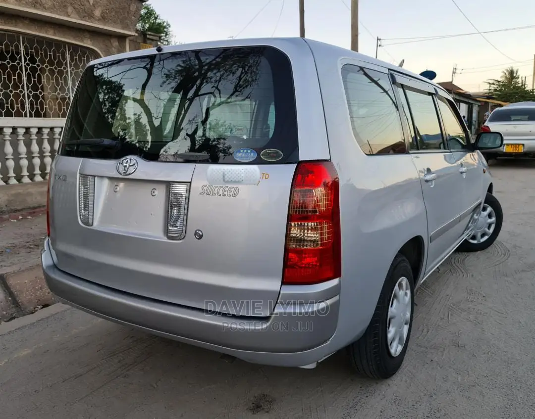 Toyota Succeed 2003 Silver