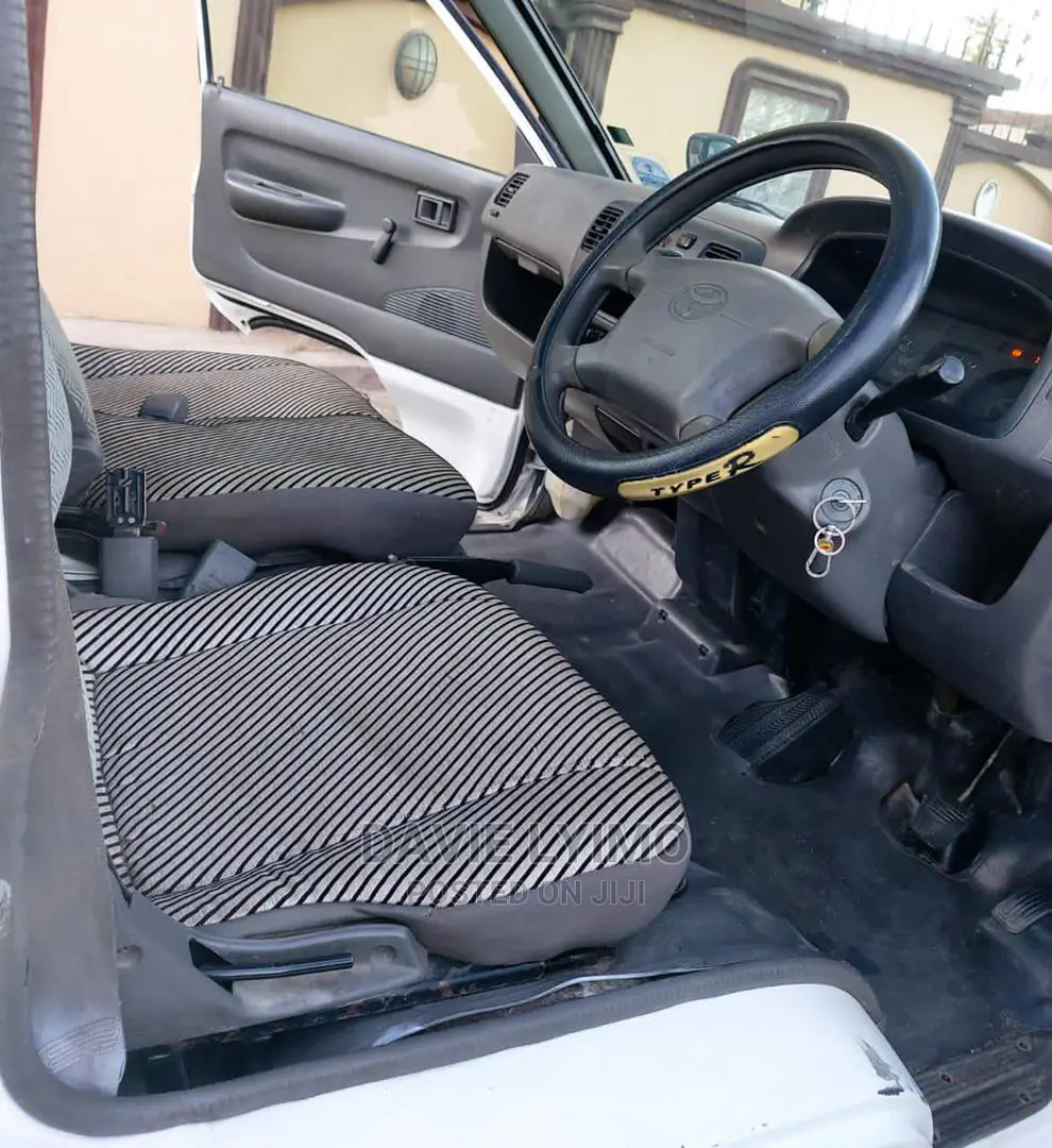 Toyota TownAce 2006 White