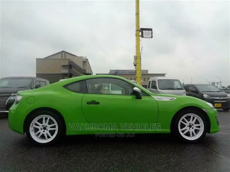 Toyota GT86 2015 Green