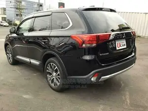 Mitsubishi Outlander 2015 Black