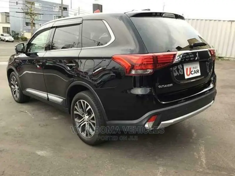 Mitsubishi Outlander 2015 Black