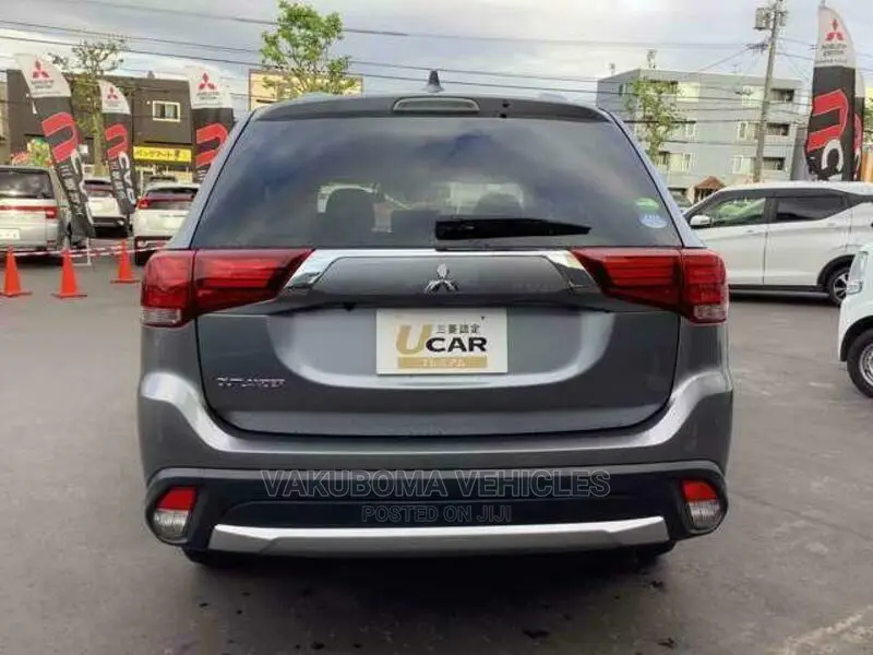Mitsubishi Outlander 2017 Gray