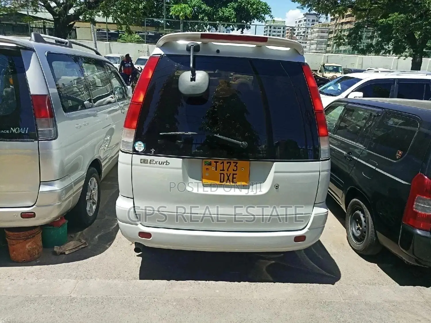 Toyota Noah 2003 White