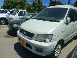 Toyota Noah 2003 White